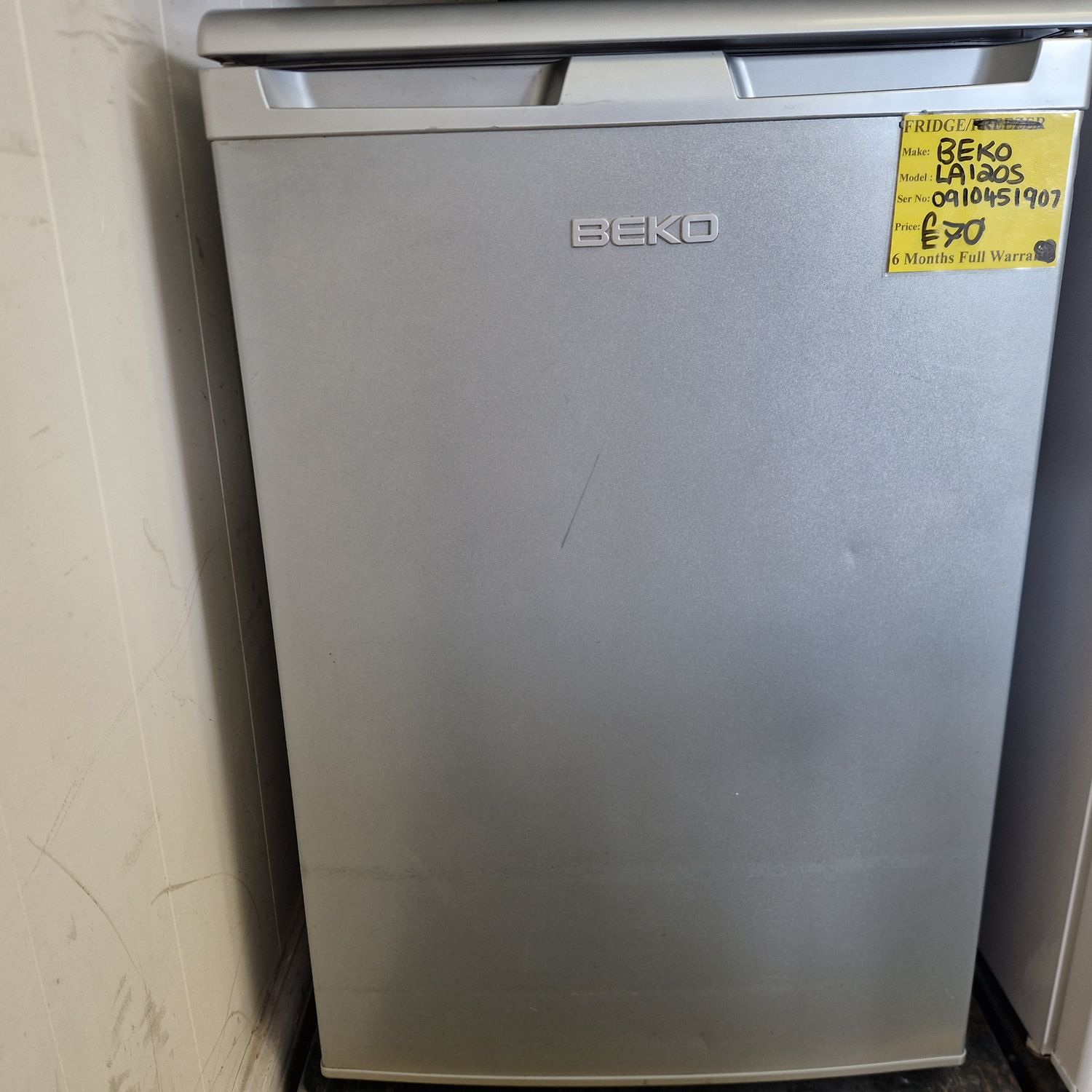 BEKO  UNDER COUNTER FRIDGE 85 CM TALL 55 CM WIDE MODEL LA120