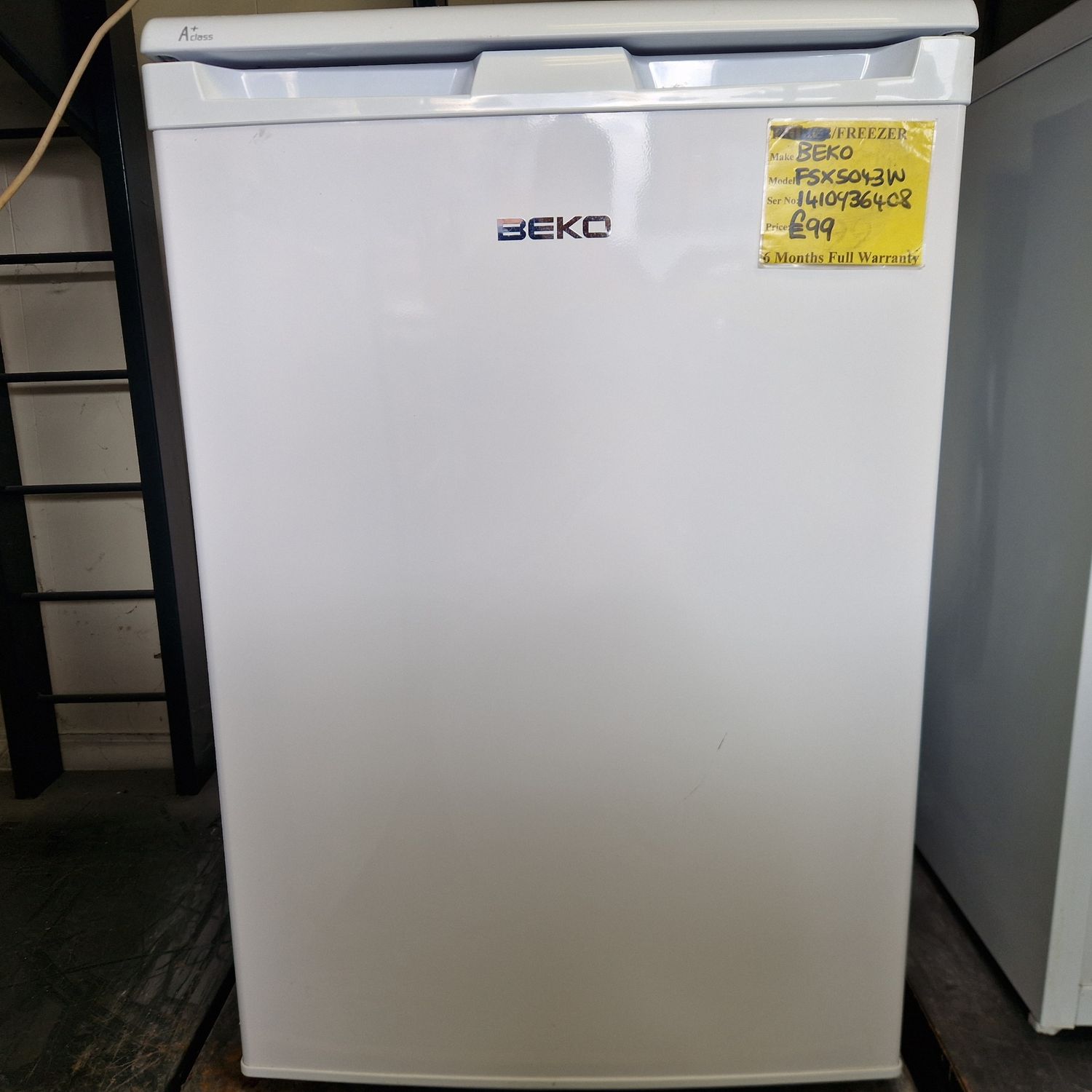 BEKO UNDER COUNTER FREEZER 55 CM WIDE FSX5043W
