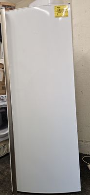 AEG TALL FRIDGE 154 CM  60CM WIDE MODEL RKB63221DW