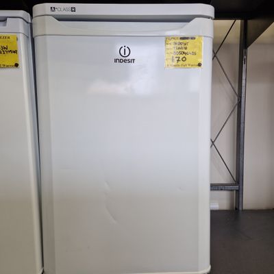 INDESIT LARDER FRIDGE A CLASS  UNDER WORKTOP  TLAA10UK 85 CM TALL, 55 CM WIDE