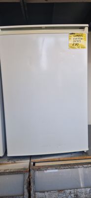 CURRYS  UNDER THE COUNTER FREEZER 85 CM TALL 55CM WIDE CUF55