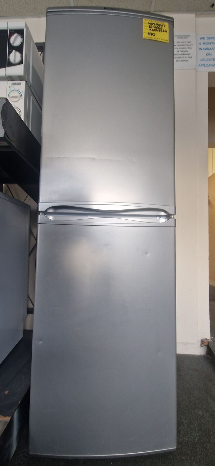 HOTPOINT ICED DIAMOND SILVER  FRIDGE FREEZER&nbsp; 174 CM TALL, 55CM&nbsp;WIDE MODEL  RFAA52