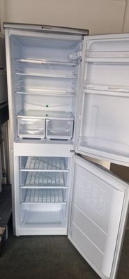 HOTPOINT ICED DIAMOND SILVER  FRIDGE FREEZER&nbsp; 174 CM TALL, 55CM&nbsp;WIDE MODEL  RFAA52