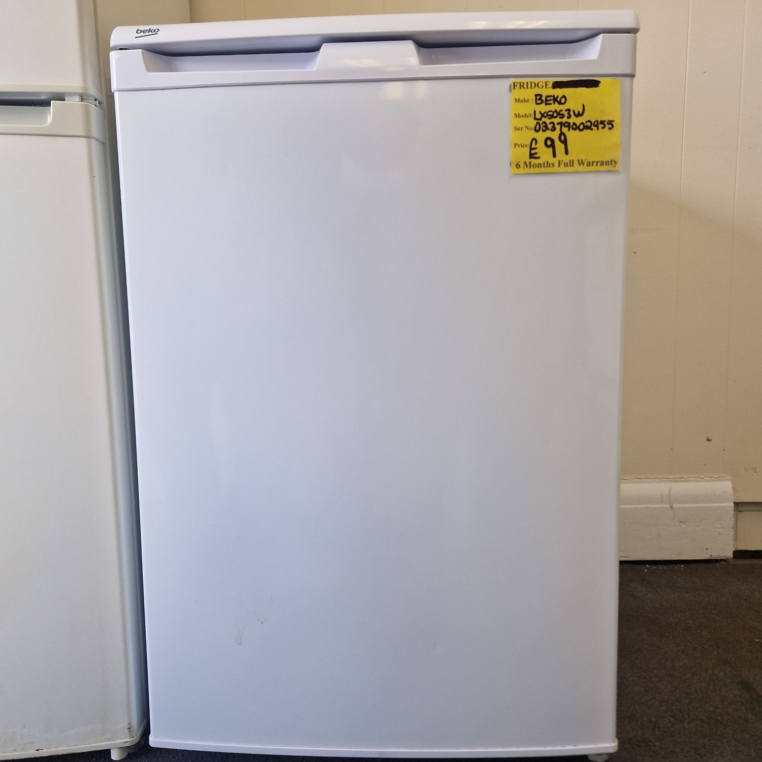 BEKO  UNDER COUNTER FRIDGE 85 CM TALL 55 CM WIDE MODEL LX5053W