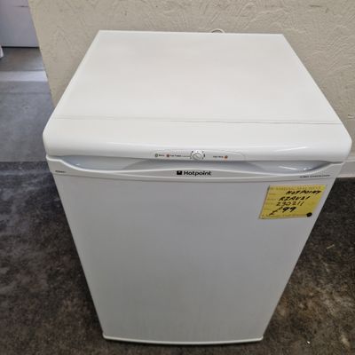 HOTPOINT ICED DIAMOND FREEZER RZA21P 85CM TALL, 55CM WIDE