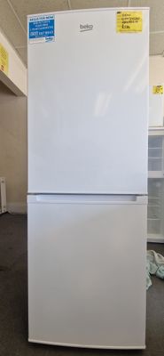 BEKO FROSTFREE FRIDGE FREEZER&nbsp;MODEL CCFM3552W 152CM TALL, 55CM&nbsp;WIDE 