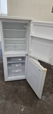 BUSH FRIDGE FREEZER  135CM TALL, 55 CM WIDE MODEL BSFF55136