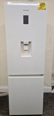 SAMSUNG TALL  FROSTFREE FRIDGE FREEZER WITH WATER DISPENSER 185 CM TALL, 60CM&nbsp;WIDE MODEL RB34T653