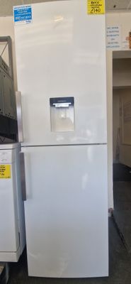 BEKO SUPER TALL FROSTFREE FRIDGE FREEZER 190CM TALL 60CM WIDE  CFP1691DW