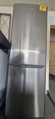 SAMSUNG GREY FRIDGE FREEZER 182 CM TALL, 60CM&nbsp;WIDE MODEL RL38SBI