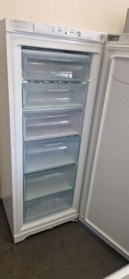HOTPOINT FUTURE TALL  FREEZER 150CM TALL 60CM TALL MODEL RZ150