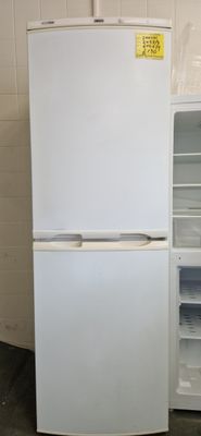 ZANUSSI FROSTFREE FRIDGE FREEZER  165CM TALL, 55 CM WIDE MODEL ZX57