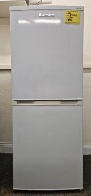 LEC FROSTFREE FRIDGE FREEZER 144l1CM TALL 55CM WIDE MODEL TF55142