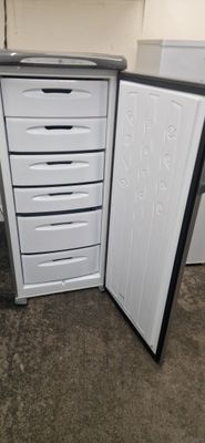 HOTPOINT GRAPHITE GREY FROSTFREE TALL FREEZER 134CM TALL, 60CM&nbsp;WIDE MODEL FZA50