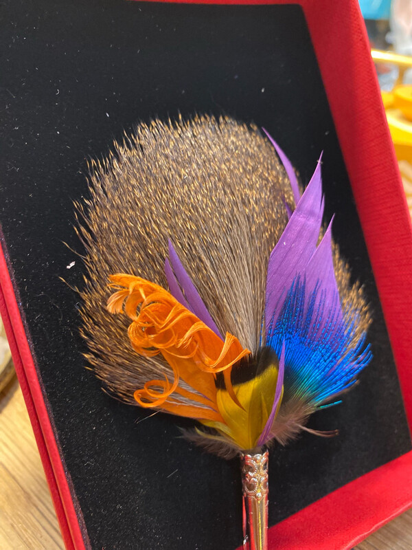Création broche plumes
