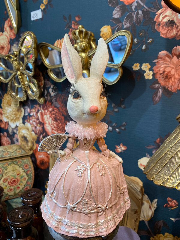 Miss Rabbit 22 cm et vrai cils Miss Rabbit 22 cm et vrai cils