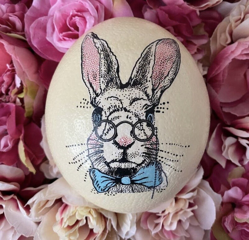 Œuf d’autruche lapin d’Alice