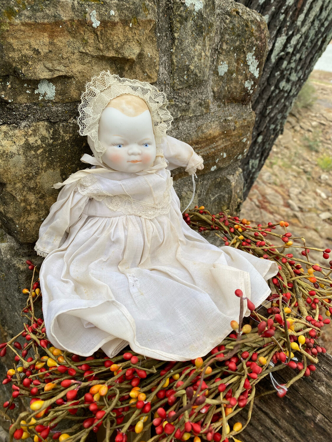 Poupée Chucky 30 cm, année 1940, porcelaine