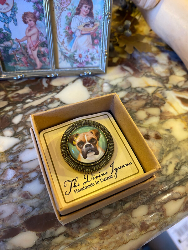 Broche cabochon boxer Broche cabochon boxer