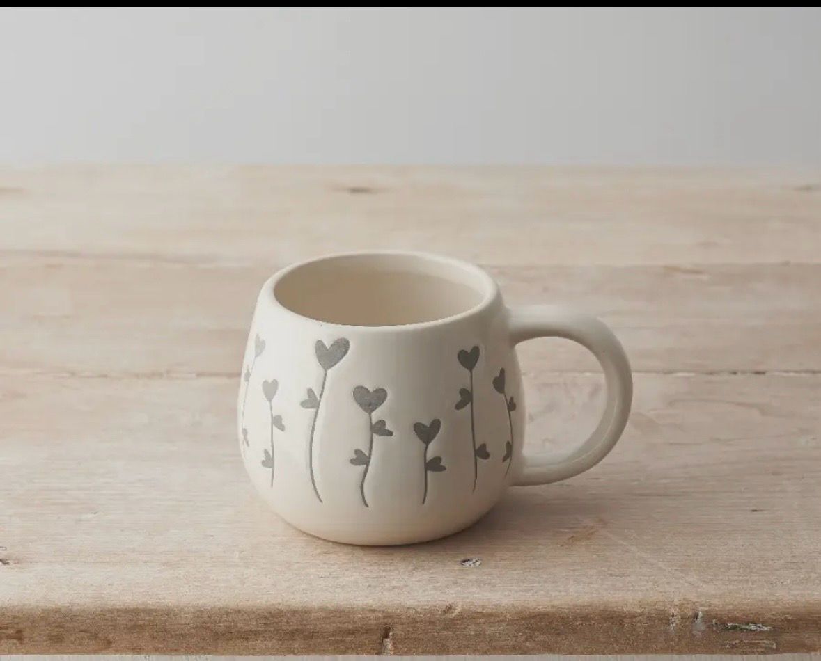 Tasse ronde joli cœur en céramique Angleterre ??????? 