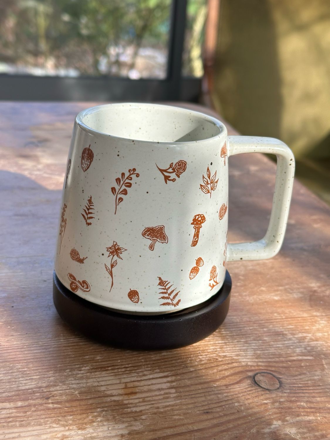 Mug en gré et soucoupe en bois woodland 