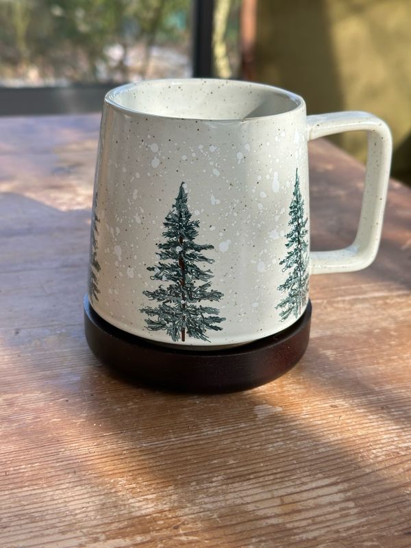 Mug en gré et soucoupe en bois pins