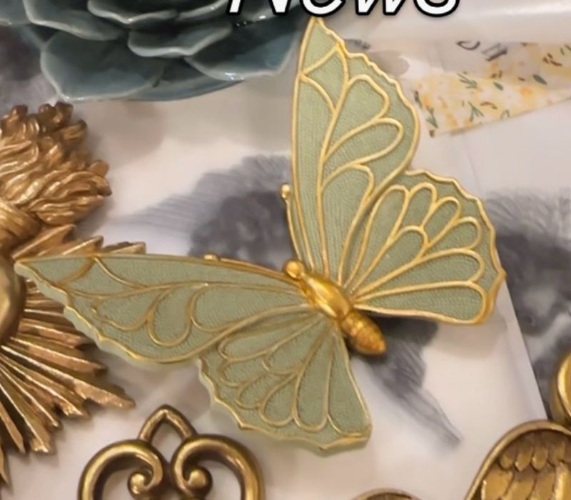 Papillon sauge texturé 18 cm