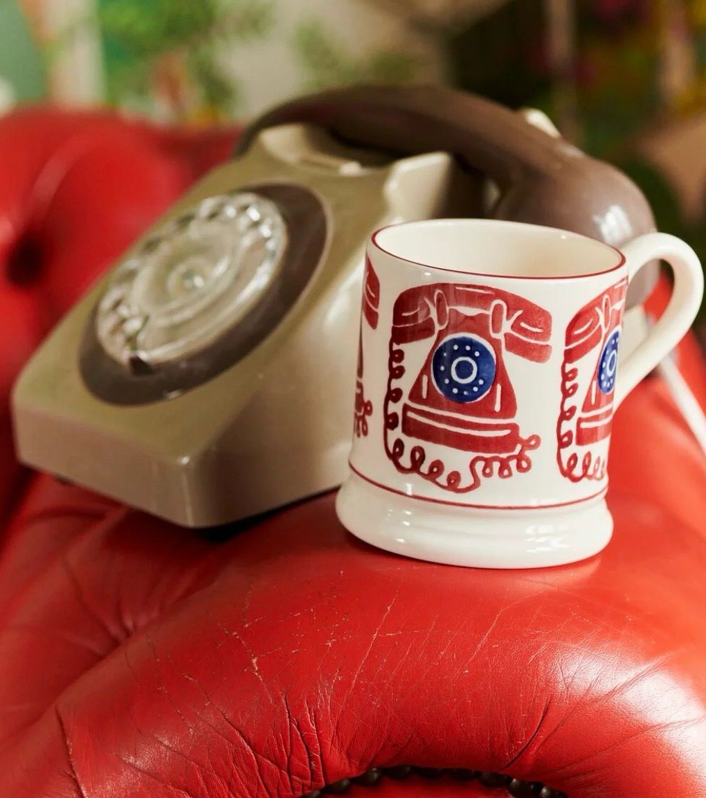 Mug royal England phone
