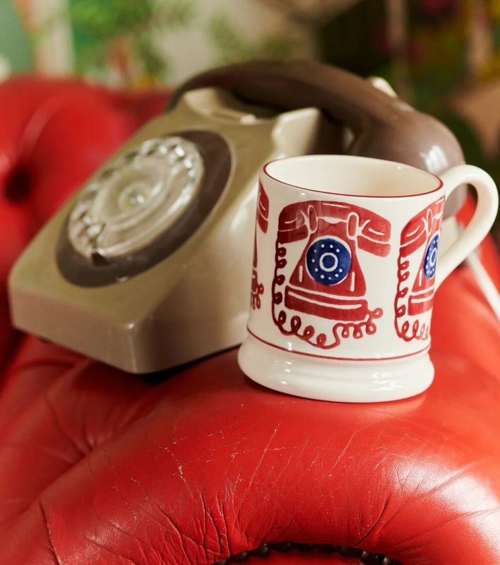 Mug royal England phone