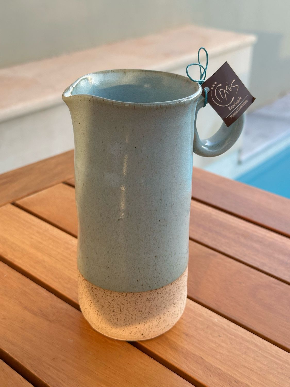 Pichet céramique et gré émaillé bleu tendre
