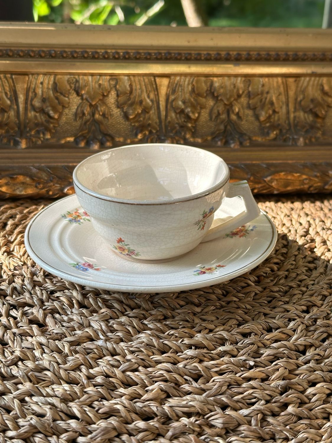 Tasse et soucoupe année 1930