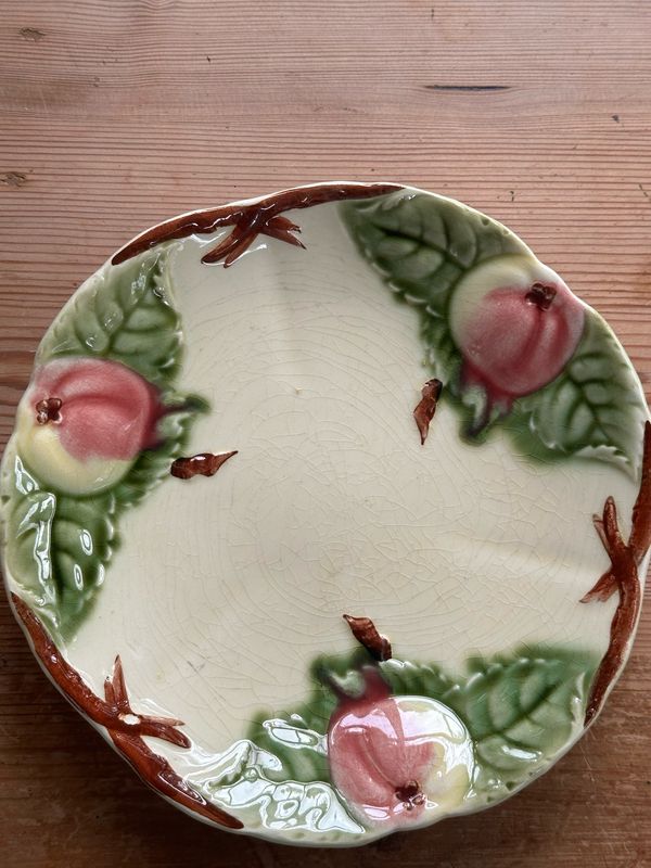 Assiettes aux pêches barbotine