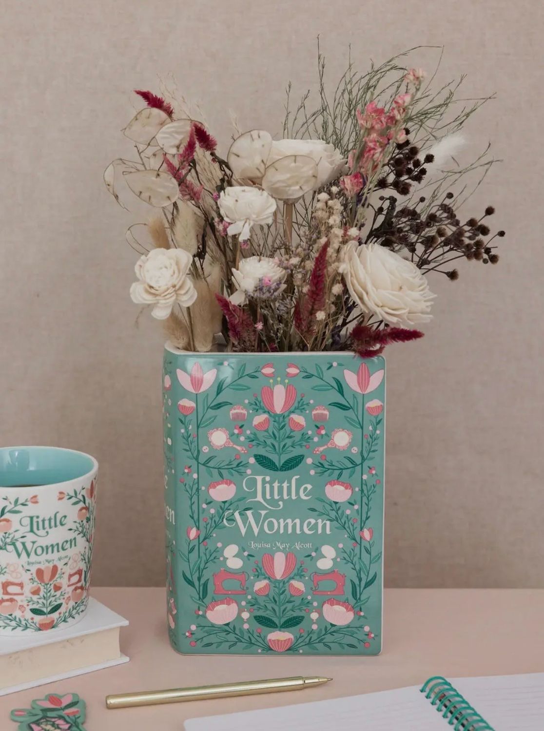 Vase les petites femmes 