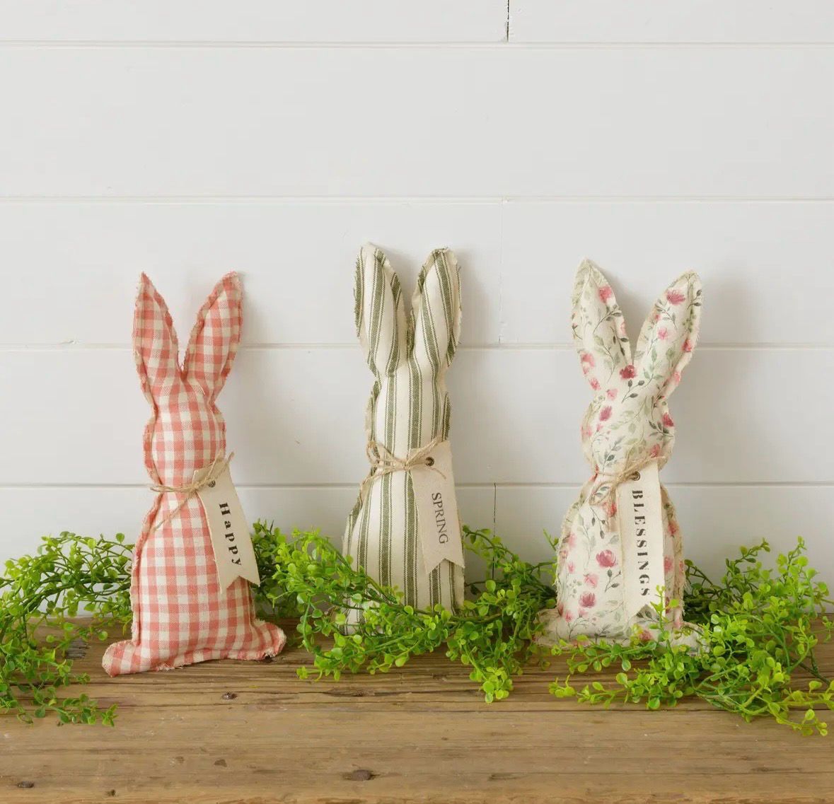 Lot de 3 lapins 20 cm en tissu