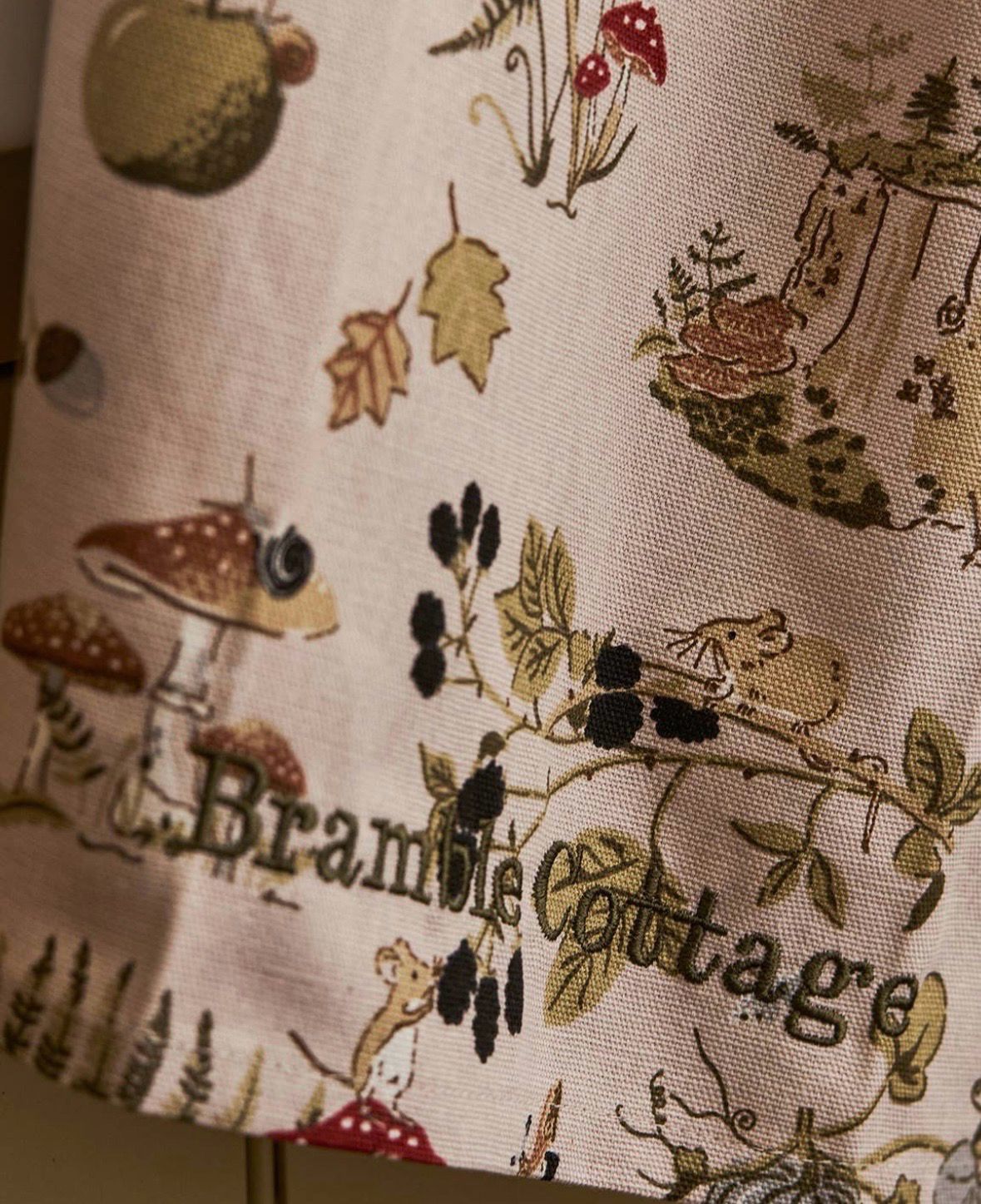 Torchon Sophie Allport Bramble 