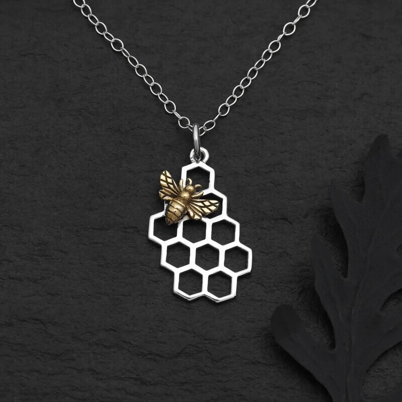 Silver Honeycomb Neck.