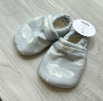 Baby Shoes, Clouds