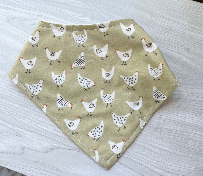 Bandana Bib, Chickens