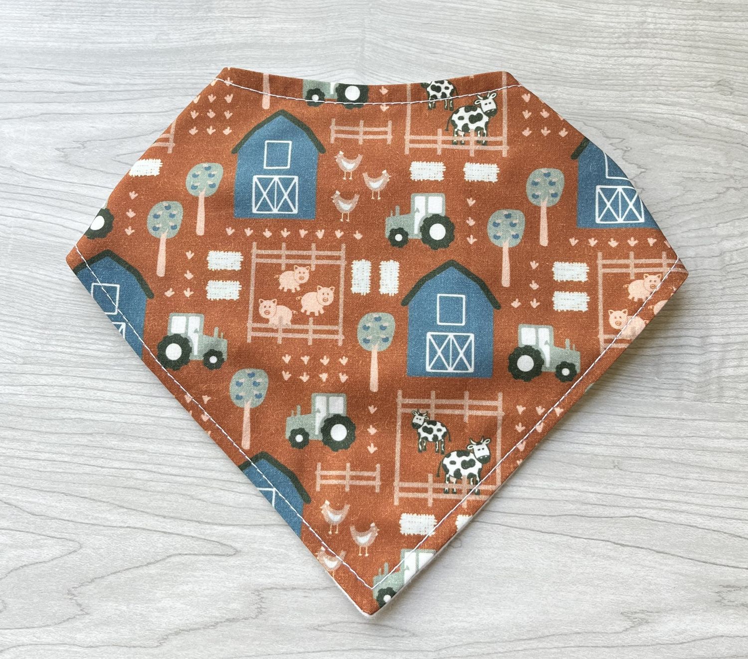 Bandana Bib, Farm