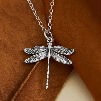 Silver Dragonfly Neck.