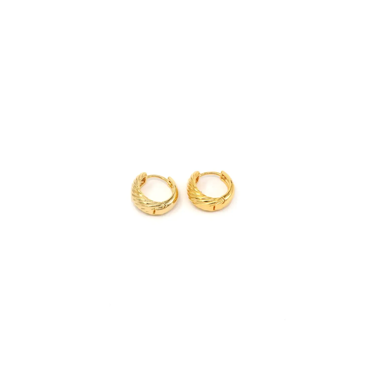 C&#39;Est Hoop Earring