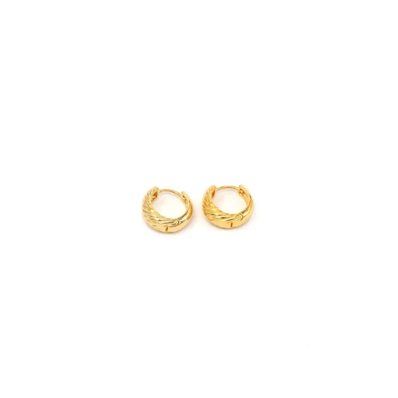 C&#39;Est Hoop Earring