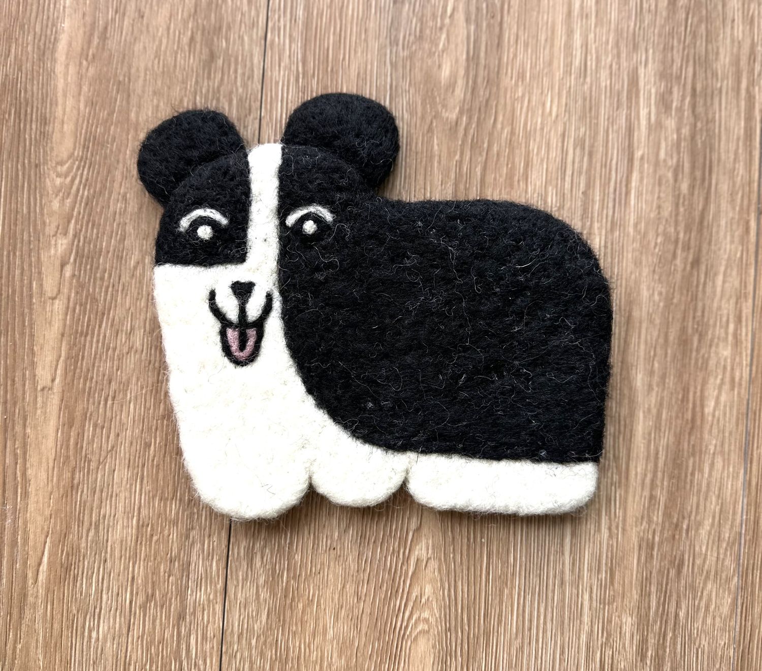 Wool Dog Coaster, B &amp; W