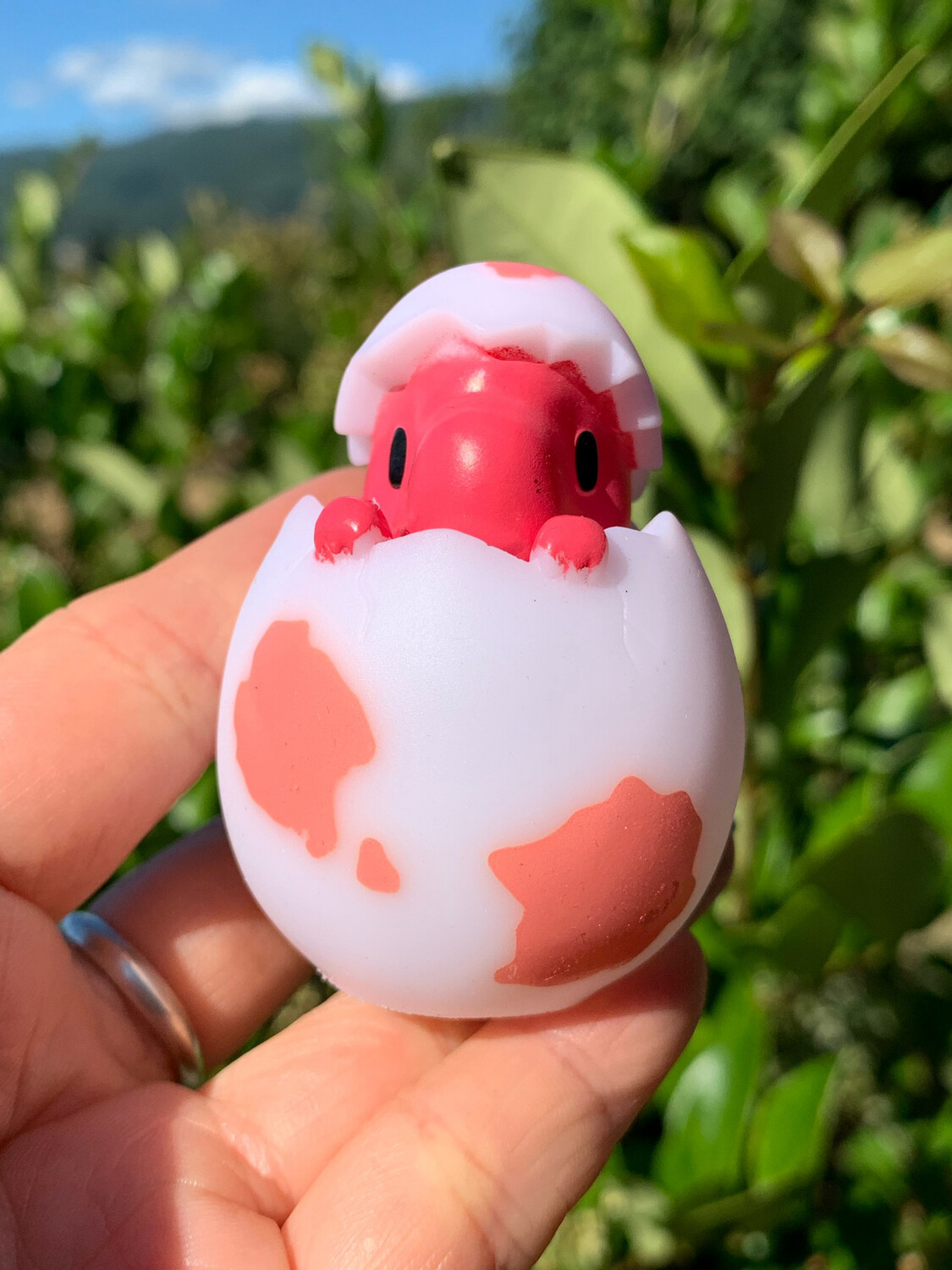[NEW] Yell Cracking Dinosaur Egg Squishy Gashapon, Style: #1. Red