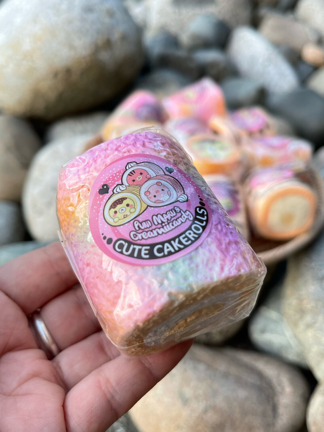 Creamiicandy x Puni Maru Mini Cake Rolls Squishy Toys, Style: #1 Rainbow Sweet