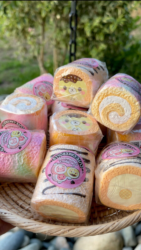 Creamiicandy x Puni Maru Mini Cake Rolls Squishy Toys