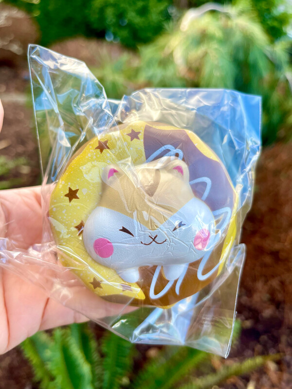 Poli Hamster In Donut Squishy