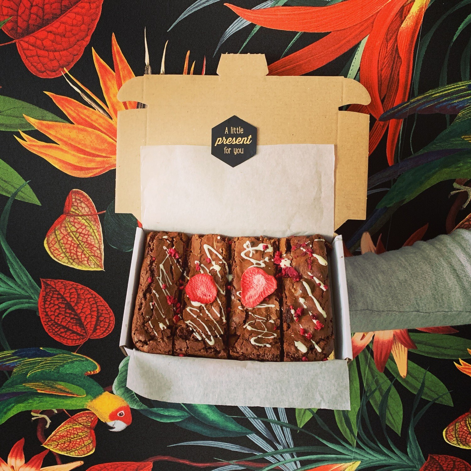 Berry white brownie (4 stuks)