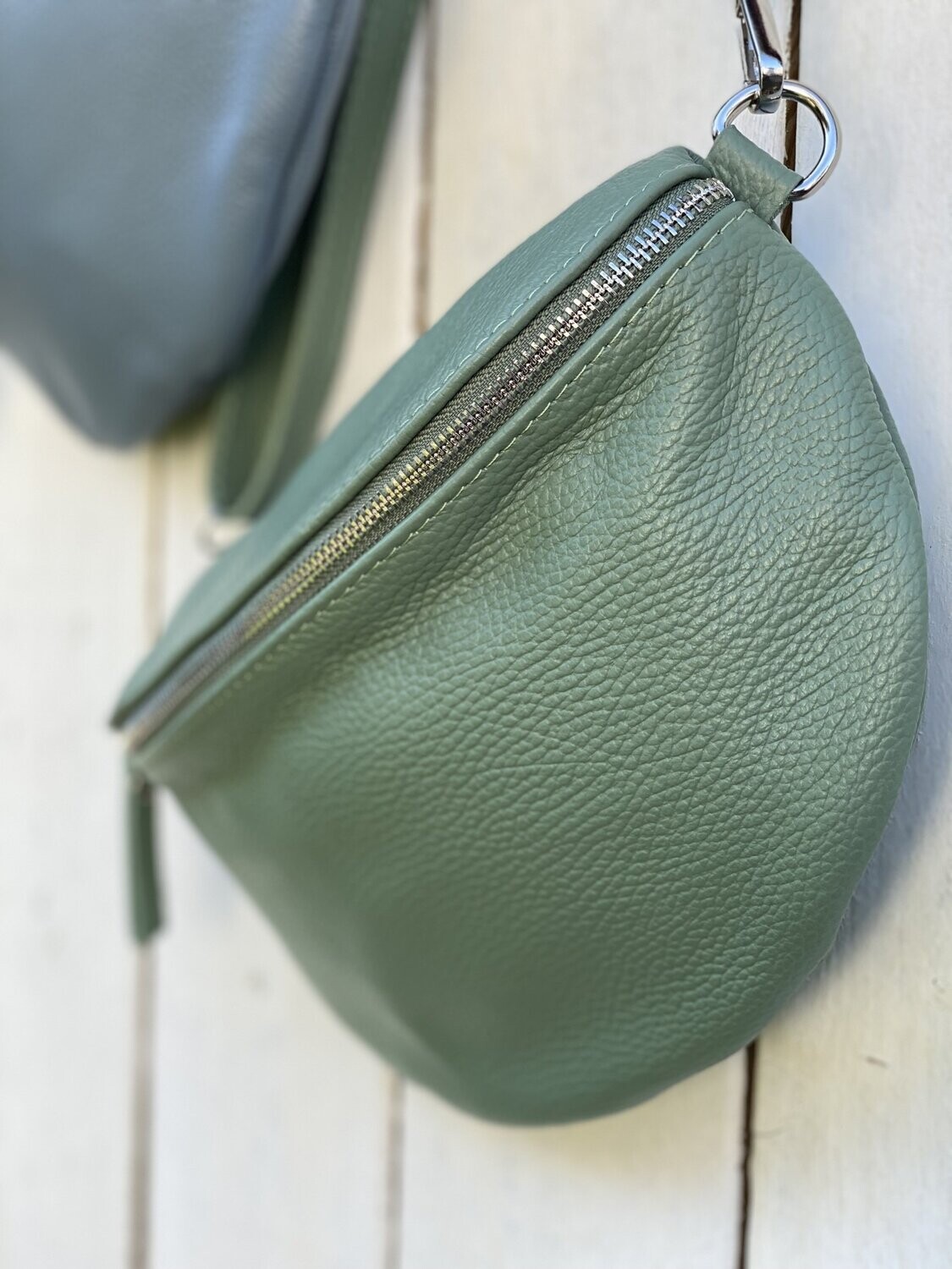 Bauchtasche Leder, groß, salbei Bauchtasche Leder, groß, salbei