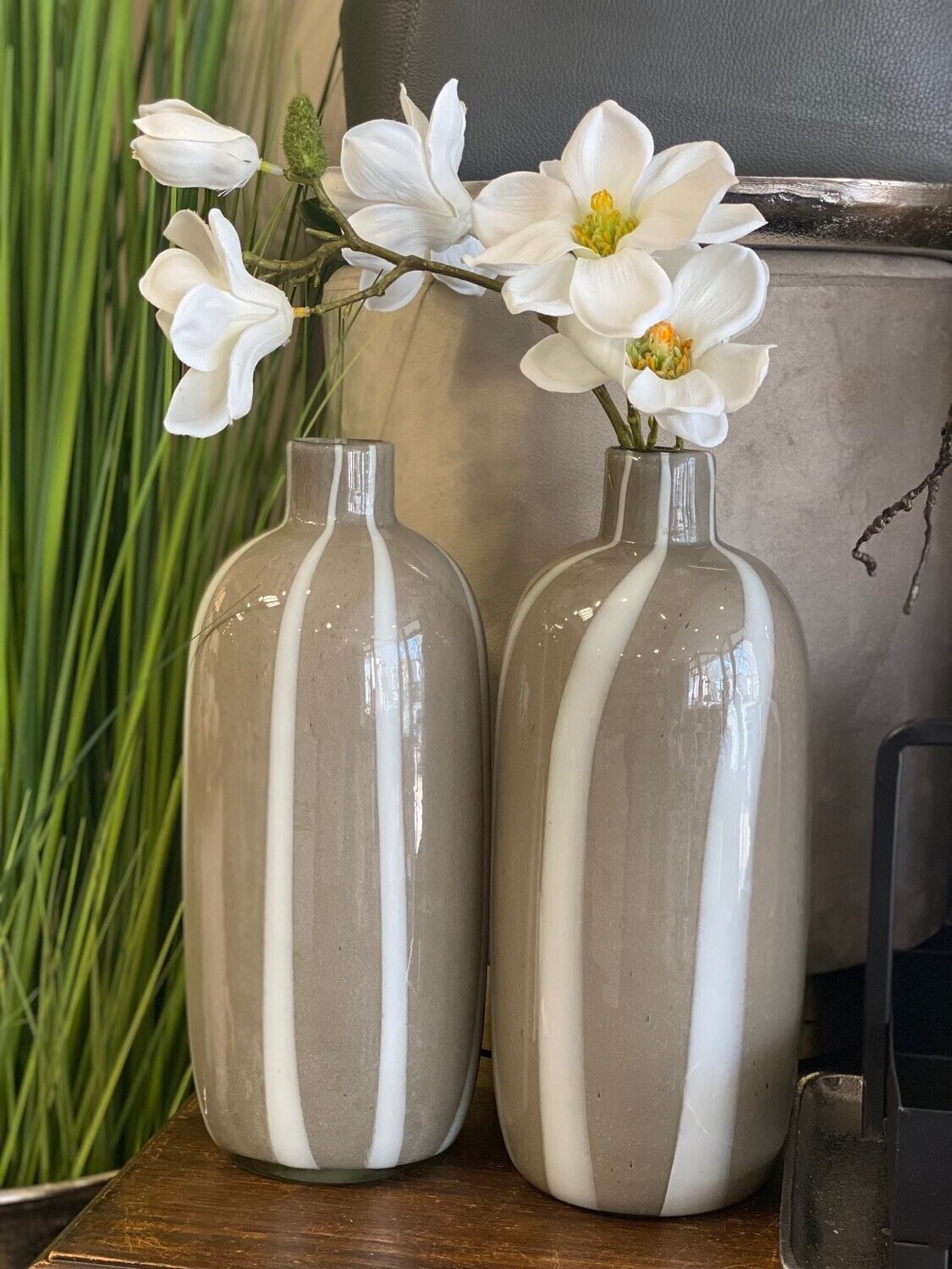 Glasvase, beige-gestreift,  gerade